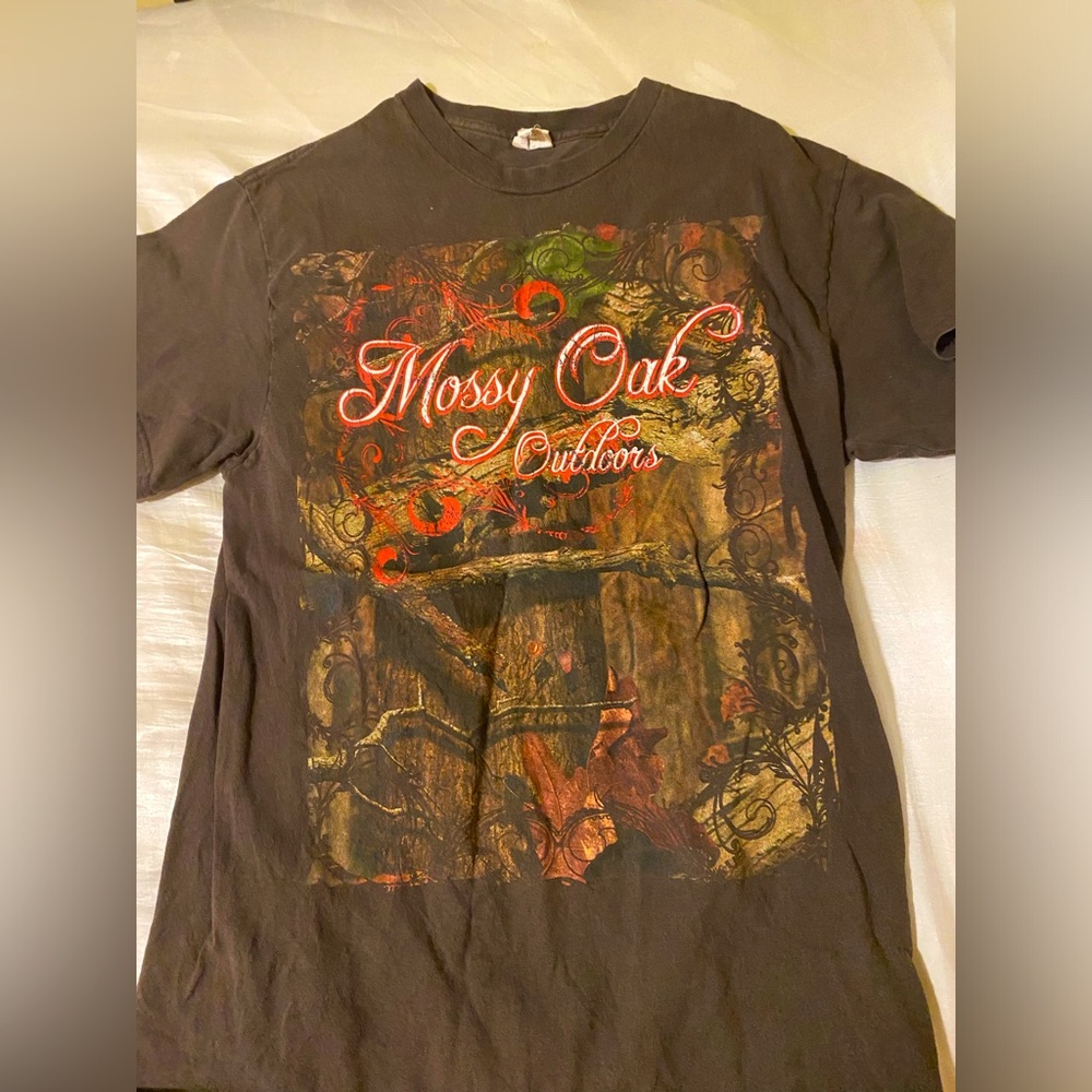 Medium Mossy Oak t-shirt